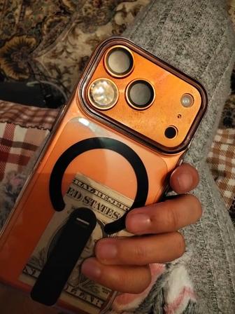 Продам айфон 17про ,256. Есим почти новый телефон с коробкой