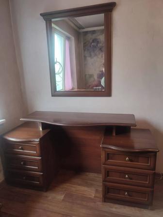 Продам комплект мебели в спальню