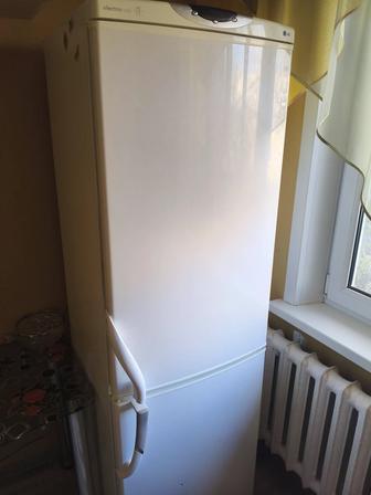 Продам холодильник Lg