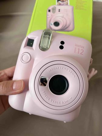 Продам instax mini 12