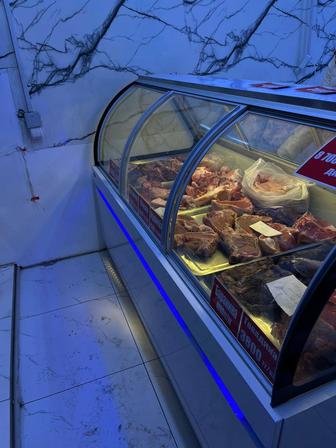 Продам витрину холодильник гастроном.