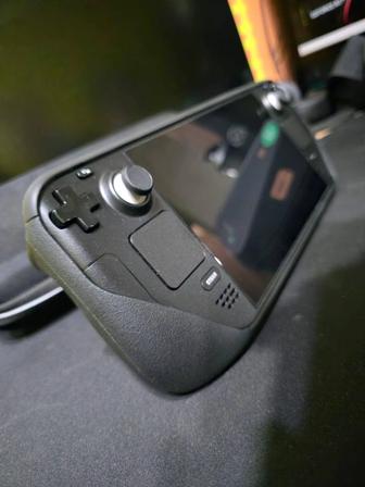 Продаю Steam Deck LCD 512 ГБ карта памяти 512 ГБ рюкзак аксессуары