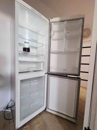 Срочно Продам Большой Холодильник LG