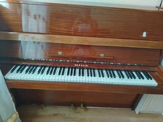 Продам пианино Riga