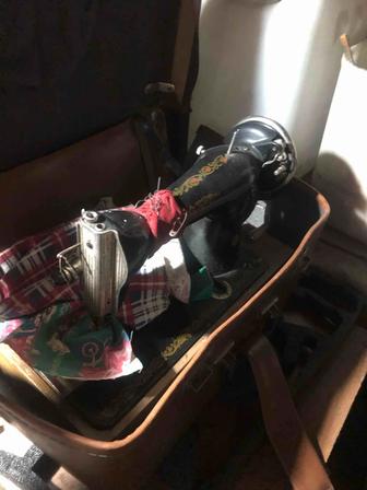 Швейная машинка ручная советская бу