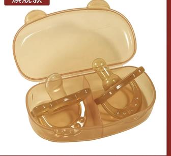 Набор силиконовых пустышек 0 в футляре (2 шт.)