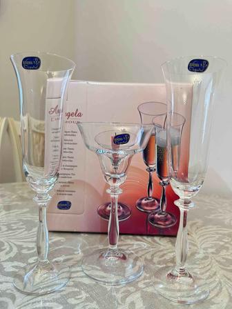 Набор пражских фужеров и подсвечник