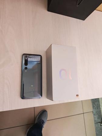 Xiaomi mi 10 продам полный комплект