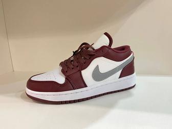Кроссовки Nike air Jordan