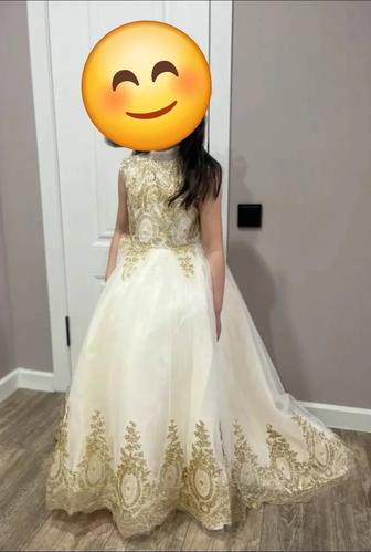 Продам бальное платье на 8-10 лет