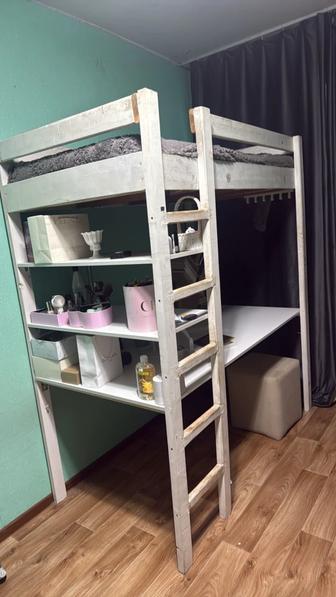 Продам двухъярусные кровати