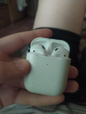 продам наушники airpods 2