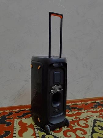 Калонка JBL partuboox 310