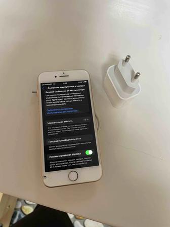 Продам айфон 8