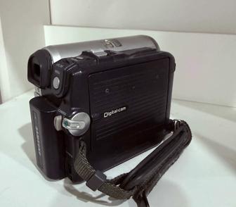 Продам видеокамеру