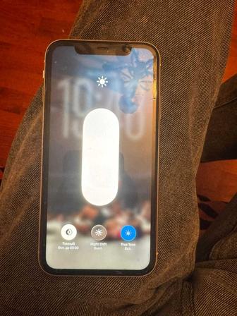 iPhone 11 , 128 gb White