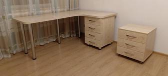 Продам компьютерный стол