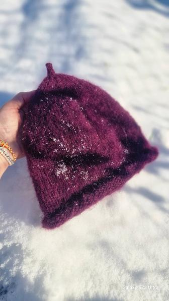 Трендовая шапка с пипкой