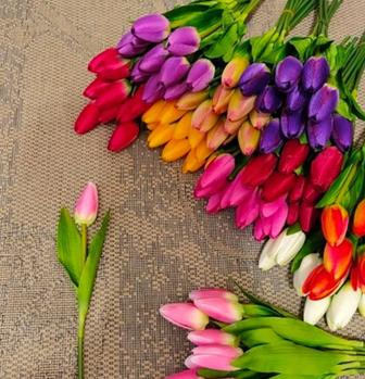 Продаются оптом искусственные тюльпаны