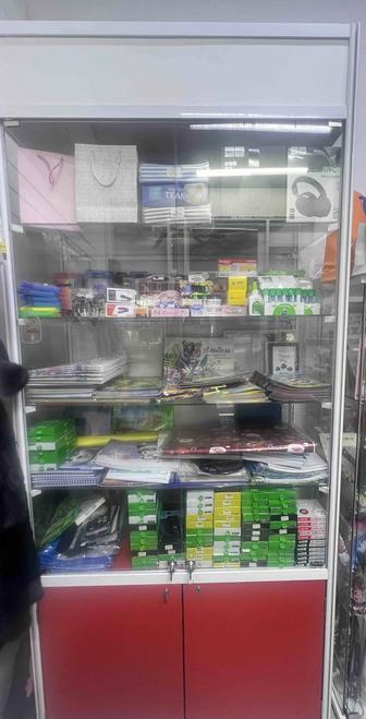 Продам витрину