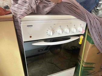 Продам газ плиту
