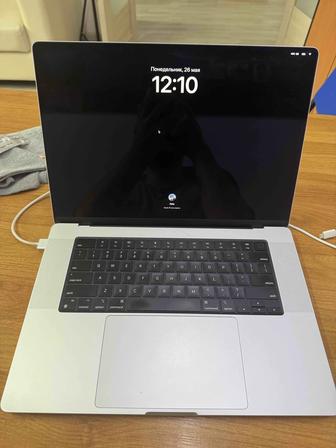 MacBook Pro 16 M3 Pro 18\512 silver