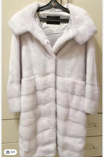 Белая норковая шуба