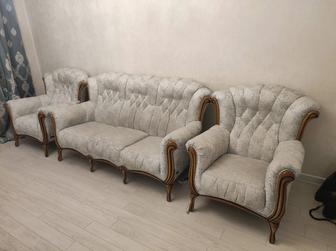 Диван и два кресла