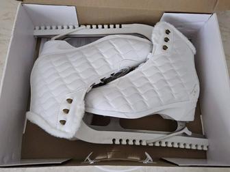 Фитнес-коньки женские Nordway Vita