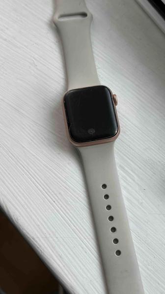 Продам Apple Watch 40mm
