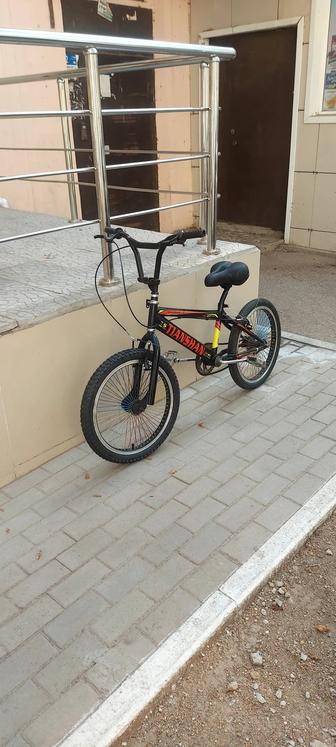 Велосипед BMX крутой велик