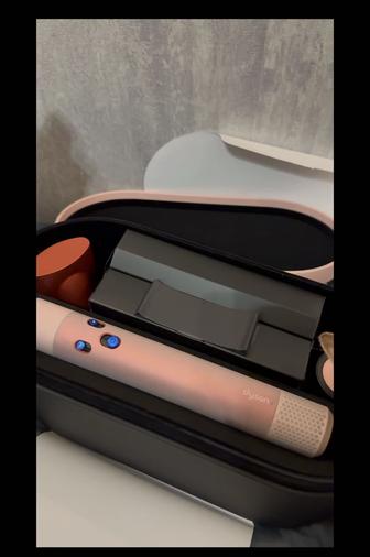 Продаю оригинальный Dyson, полный комплект, цвет розовый,