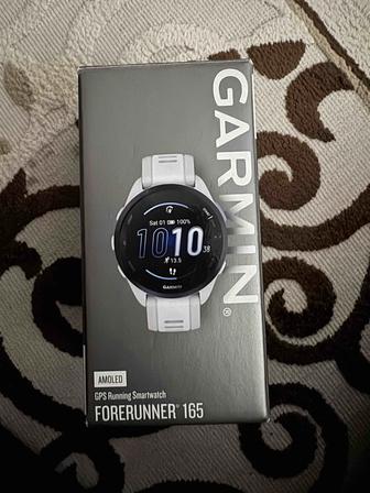 Смарт-часы Garmin Forerunner 165 белый б/у