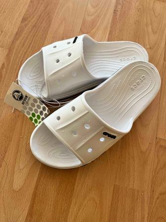 Отличные новые Кроксы 38 размер Вьетнамки