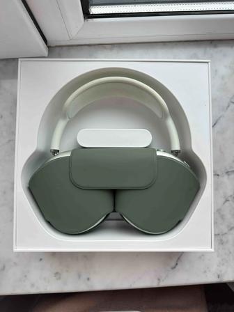 Продам наушники AirPods Max