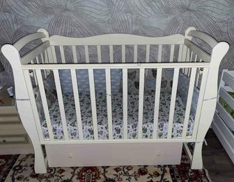 Продам детскую кроватку