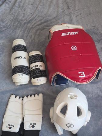 Продам спортивный набор на тэквондо