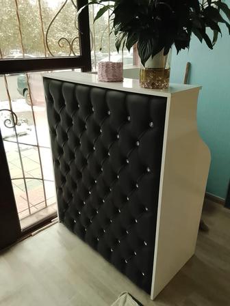 Административный столик