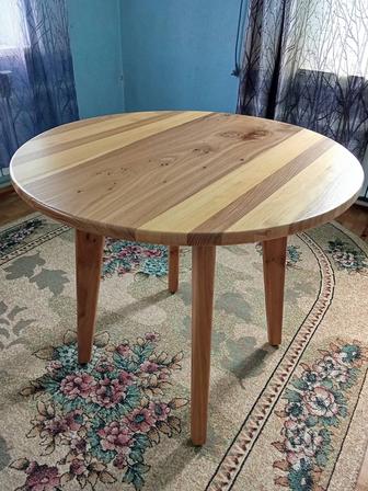 Стол обеденный