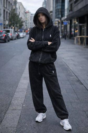 Женские костюмы