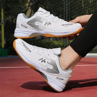 Мужские кроссовки