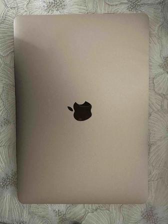 продам Macbook Air M1