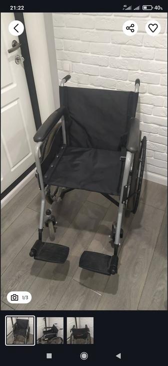 Продам инвалидную коляску