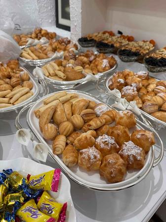 Салаты, пироги, выпечка на стол