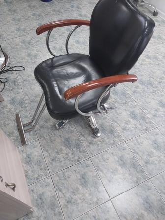 Кресла парикмахерские
