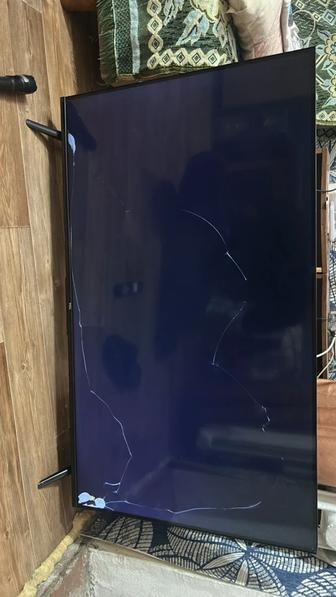 Продаю телевизор T C L на запчасти