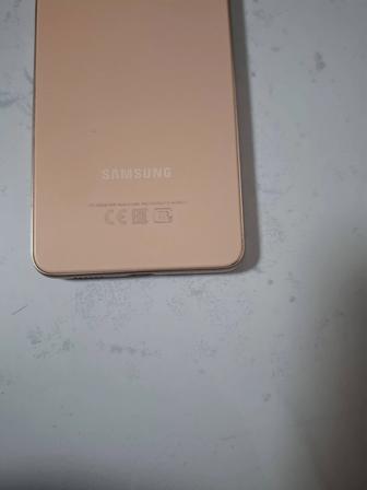 Продам сотку А33 цвет персик в хорошей состояние