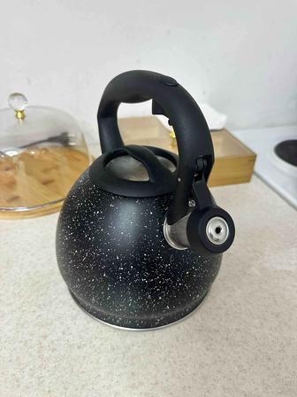 Продам новый Vicalina чайник 3,6л. За 5000 тг