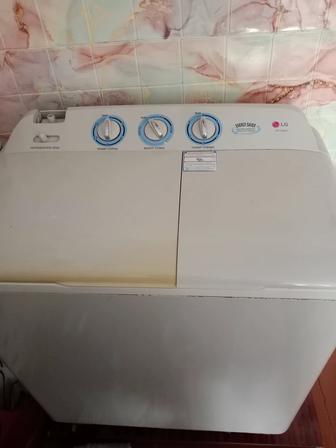 Бытовая техника для кухни, стиральная машинка полуавтомат