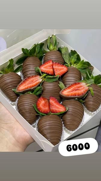 Свежая клубника в шоколаде